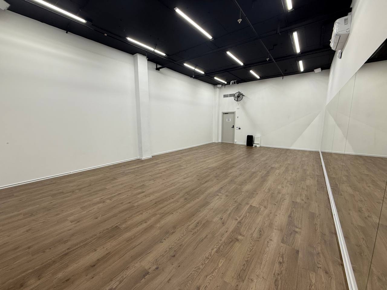 Залы 1-2 Европа